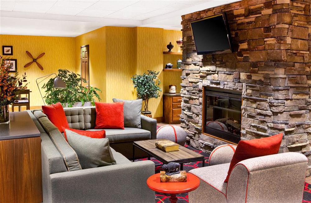 Sonesta Essential Minot Hotel Interior photo
