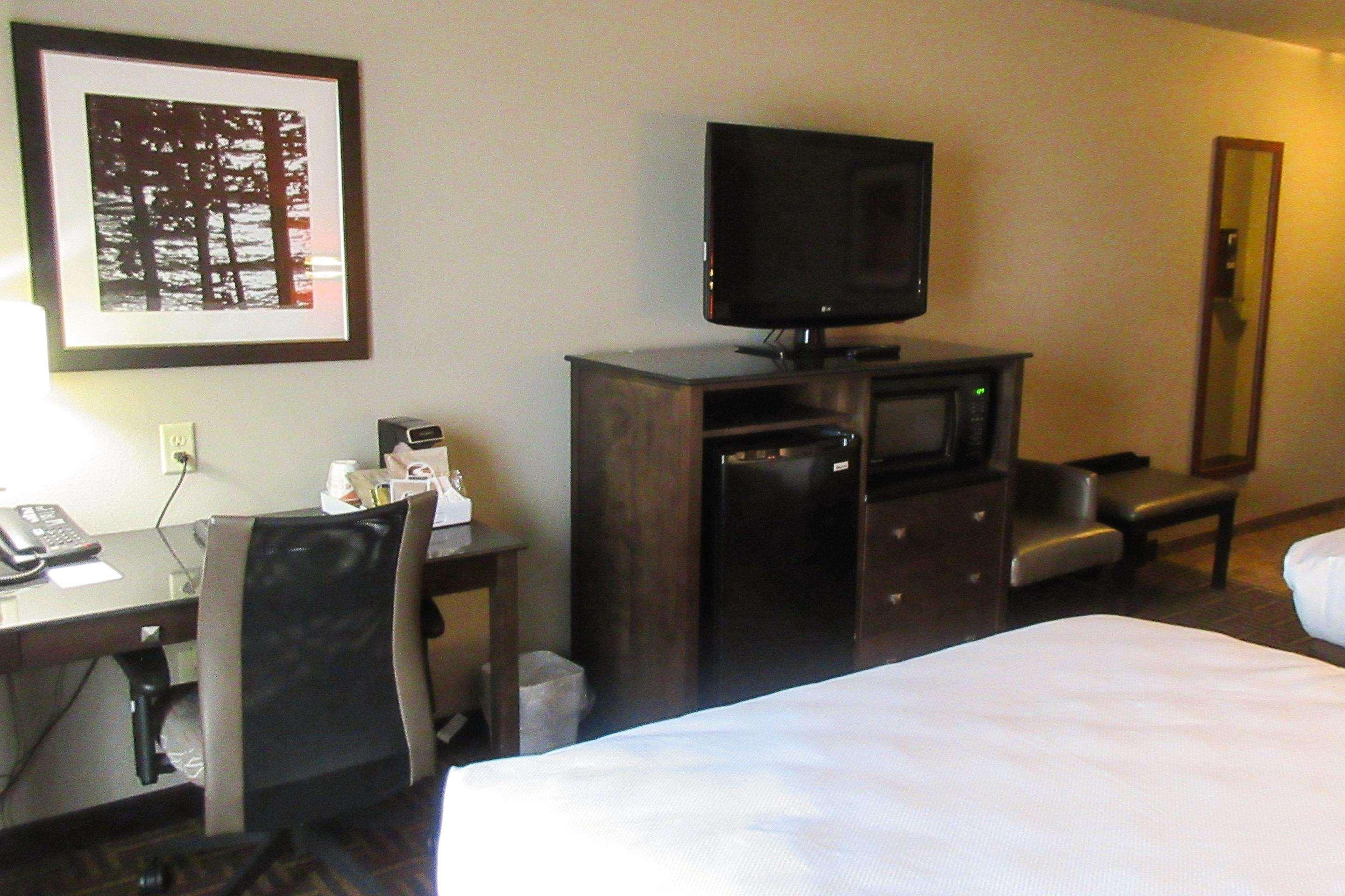 Sonesta Essential Minot Hotel Exterior photo
