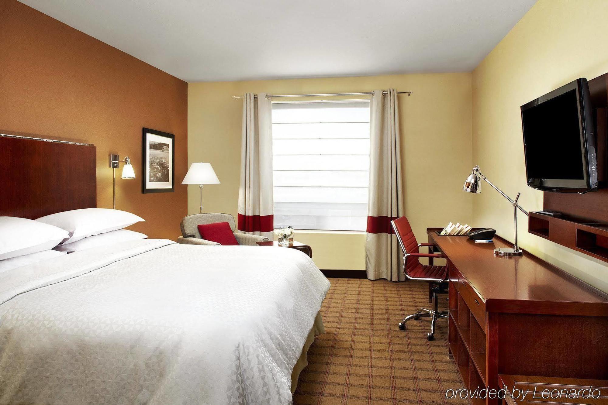 Sonesta Essential Minot Hotel Exterior photo